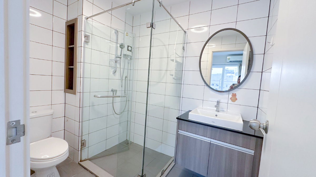picture Ready-to-Move-In Condo in the Heart of Ratchada – Huai Khwang Perfect for living  - 7/21