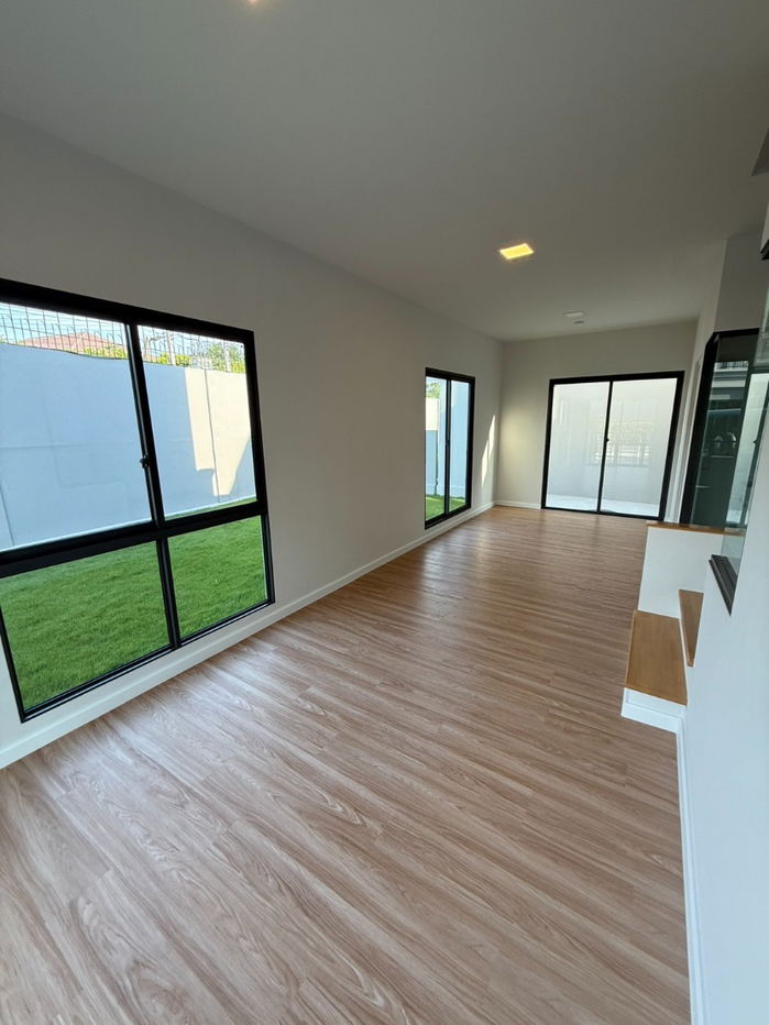 รูป ข้อมูลประกาศ 🏡ขายบ้านโครงการแสนสิริ ทำเลใกล้ห้างเมกาบางนา ใกล้บางนา-ตราด เพียง 3กิโลเมตร โครงการ สิริเพลส เมกาบางนา - รูปที่ 3/12