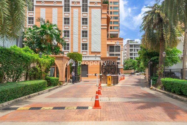 Aguston Sukhumvit 22