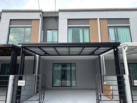 💥CP-8429💥ให้เช่า  ทาวน์โฮม 2 ชั้น โครงการ พลีโน่ สุขุมวิท - บางนา 2👉แอดไลน์ @goodcondo
