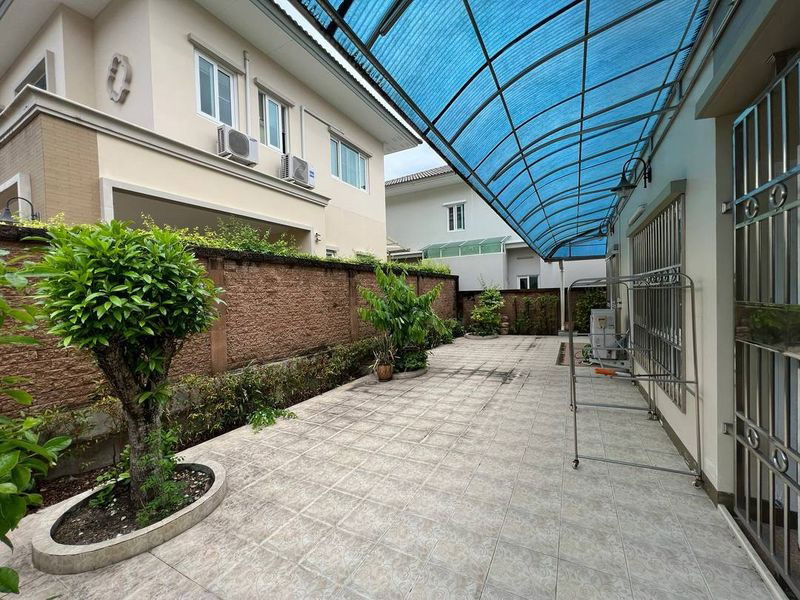 picture Two-storey detached house for sale, Casa Legend Village project, Sriracha, Chonburi - 15/17