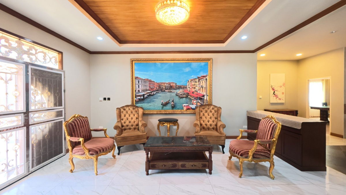 รูป Luxury Home ใกล้ชายหาดบางแสน ทำเลพรีเมียม ตกแต่งพร้อมเข้าอยู่  - รูปที่ 2/22