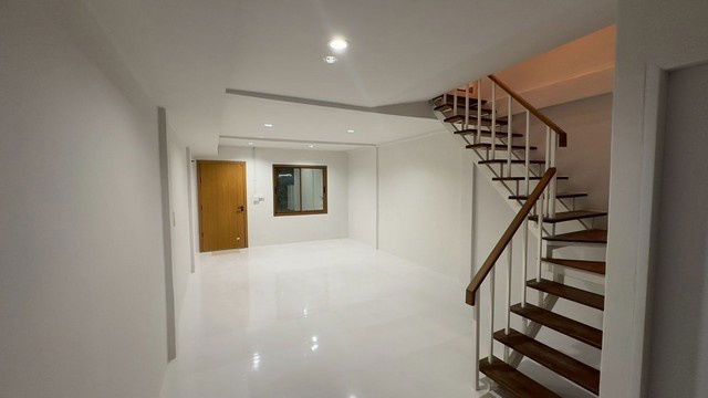 picture Town House For Sale On Nut 48 Bangkok - 5/8