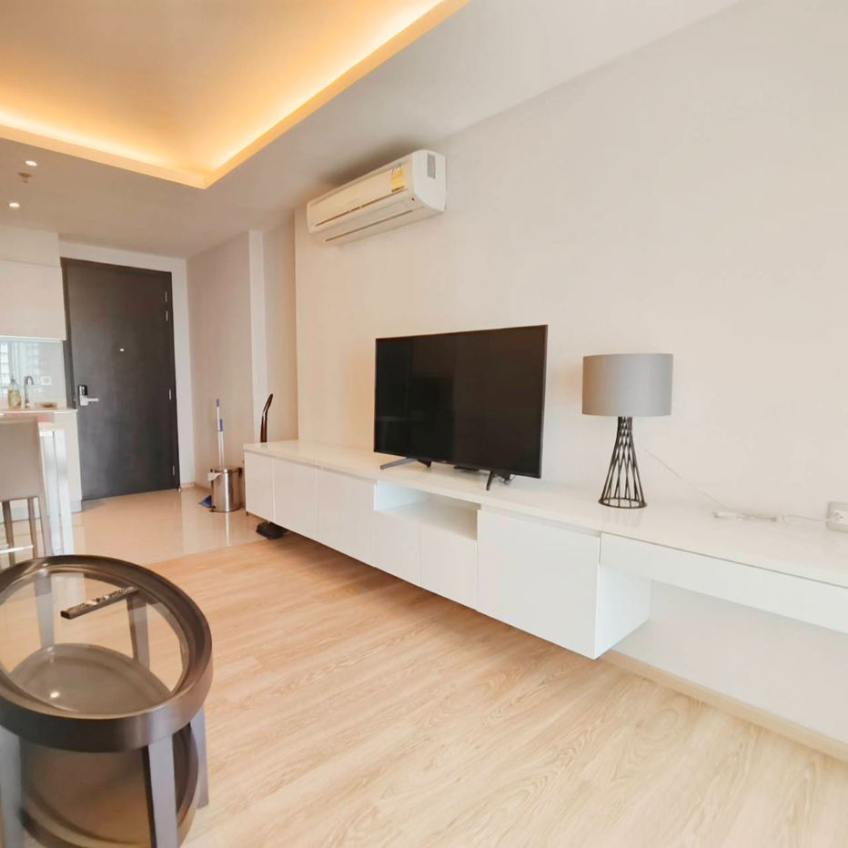 รูป ขาย เอช คอนโด สุขุมวิท 43 (H Sukhumvit 43) ชั้น 14 ขนาด 40.41 ตรม เฟอร์นิเจอร์ เครื่องใช้ไฟฟ้าครบ ห้องสวยพร้อมอยู่  ใกล้ BTS พร้อมพงษ์ - รูปที่ 5/13