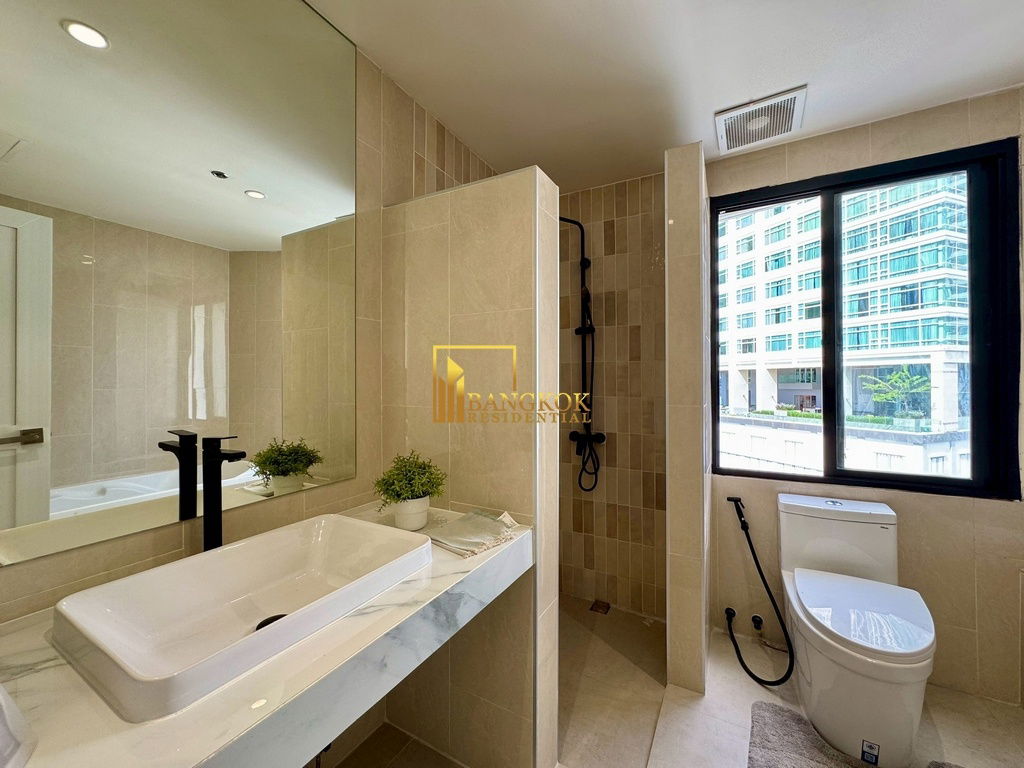รูป Moon Tower | Renovated 3 Bedroom Condo For Sale in Ekkamai - BR2036CD - รูปที่ 21/42