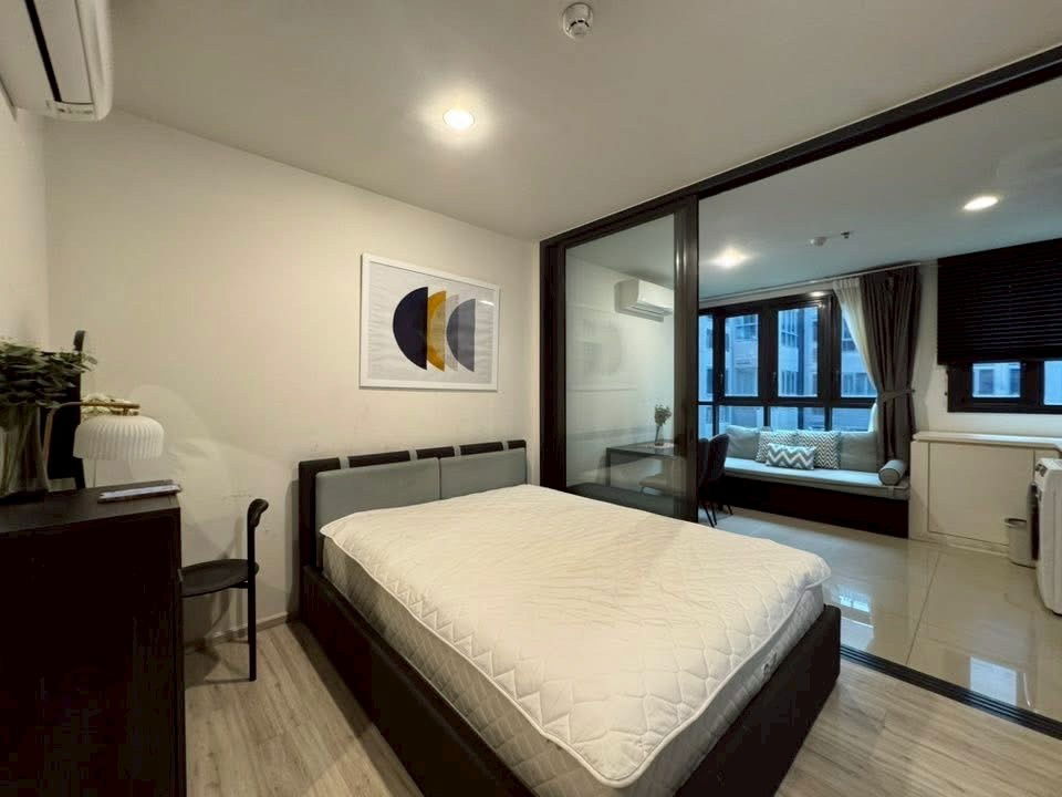 picture Condo for Rent : XT Huaikhwang  Schedule a viewing 👉 Line: @propertybkk1 - 1/10