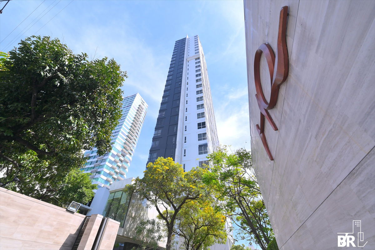 picture HQ by Sansiri is a high-rise condo , CBD area near BTS Thong Lo - 7/7