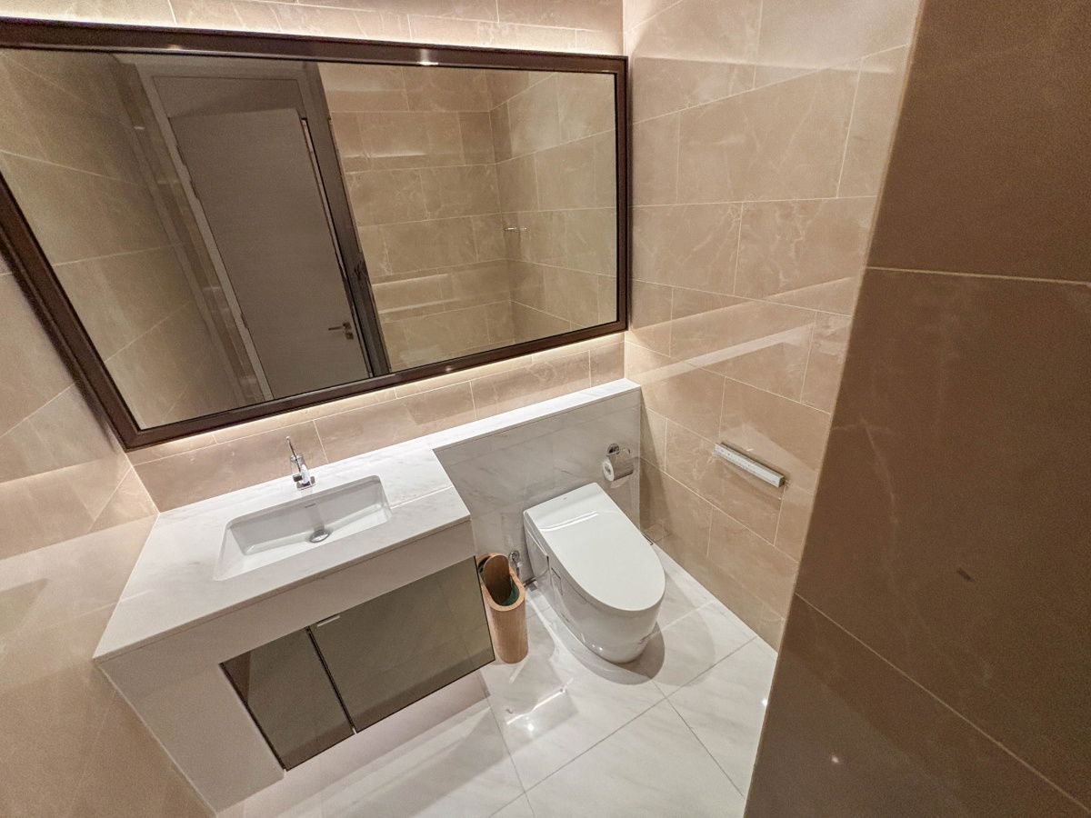 รูป Foreigner Quota ขายคอนโด The Residences at Sindhorn Kempinski ราคา 41,813,253 บาท [KMs250602] - รูปที่ 15/21