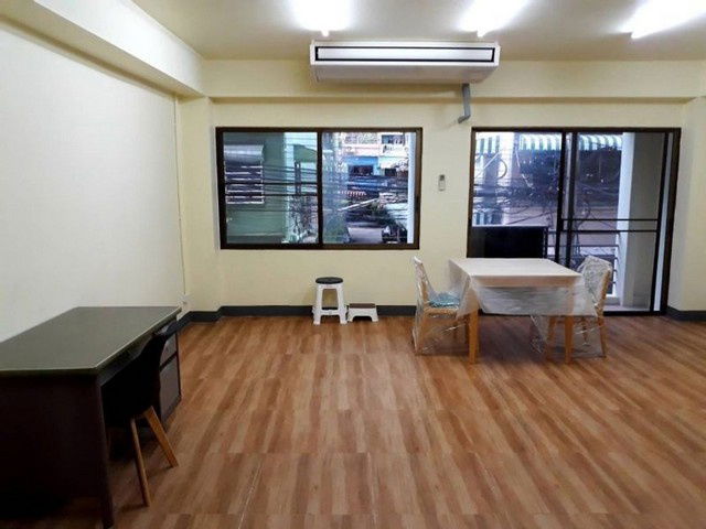 picture FOR RENT  OFFICE PROPERTY  200000 BAHT per MONTH - 2/8