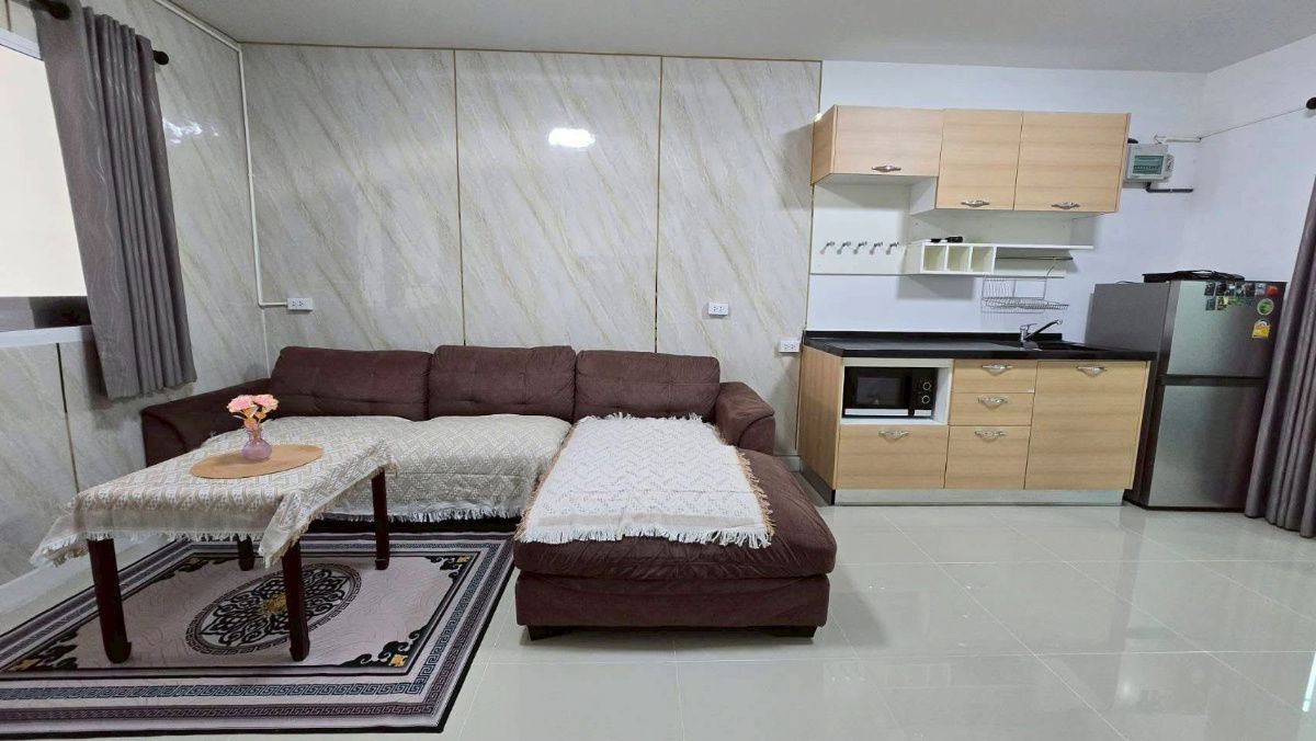 รูป 🏡 บ้านว่างให้เช่า หลังริม ศรีด่าน 22 – ใกล้ BTS ศรีลาซาล ✅ พร้อมอยู่ เฟอร์ครบ จอดรถ 2 คัน 📍หมู่บ้านพลีโน่ ศรีด่าน 22 (หลังโรงเรียนไทย-สิงคโปร์) - รูปที่ 5/17
