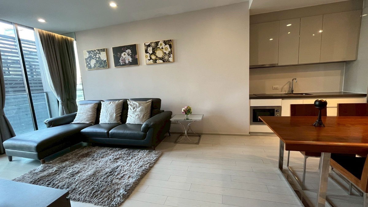รูป Newly Renovated | ห้องใหม่ 2 ห้องนอน 84 ตร.ม. แต่งสวยเฟอร์ครบพร้อมเข้าอยู่ 65k  - รูปที่ 2/15