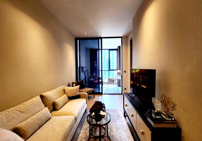 Condos for rent BTS Sala Daeng :  The Reserve                      Sathorn