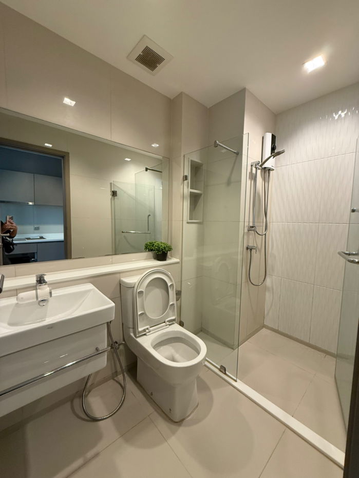 picture Condo for rent near MRT Pharam 9 station, Life Asoke Rama-9 condo, 1 Bedroom, fully furnished, very beautiful view! - 6/11