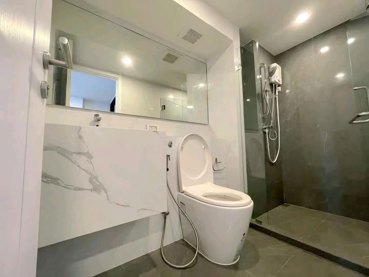 picture Duplex 33sqm. Condo Origin Plug and Play Ramkhamhaeng Triple Station, specious 360° panoramic view! - 7/13