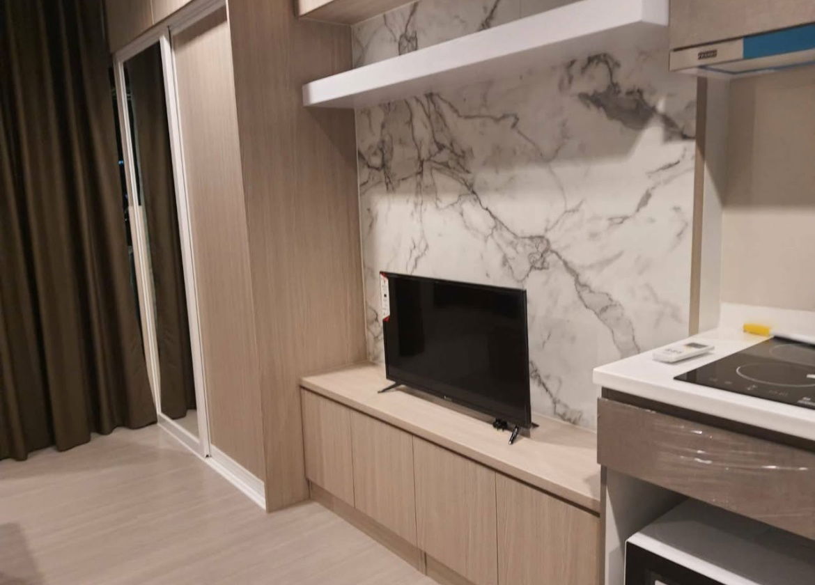 picture #R5475  🎉 040868 Condo for rent Life Asoke - Rama 9 - 8/9