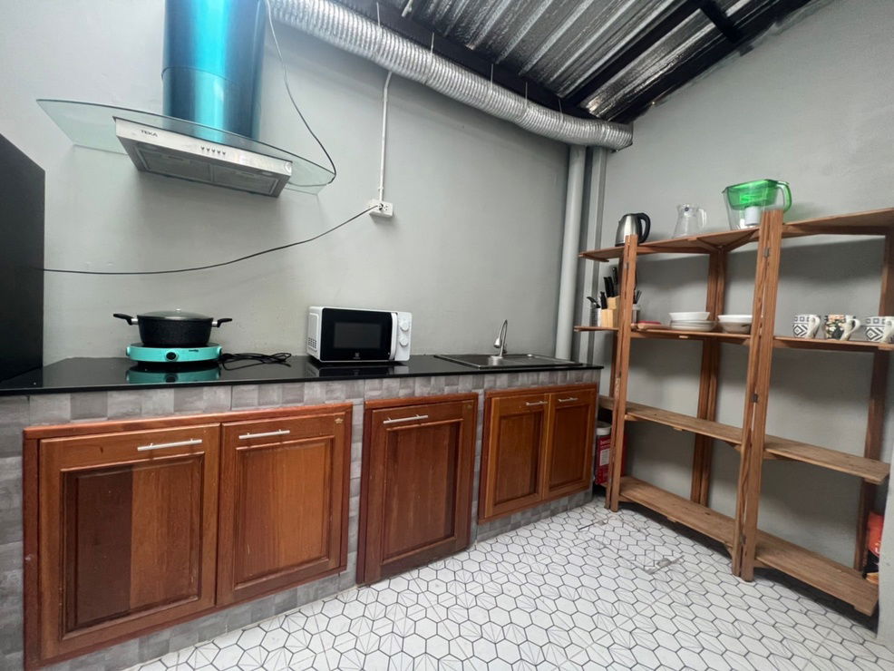 รูป 🔥🐕‍🦺🐈□■Pet Friendly Townhome Corner Plot in Bangna 3BR  26sq.w 96 sqm. fully furnished with the best price for Rental■□ - รูปที่ 15/16