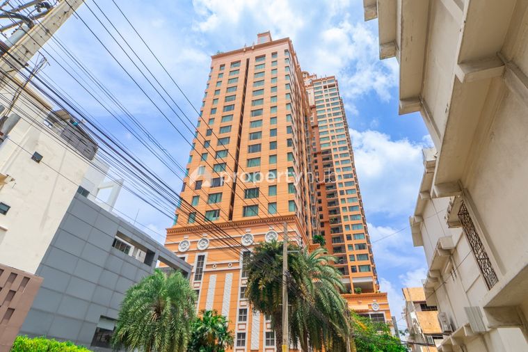 Aguston Sukhumvit 22