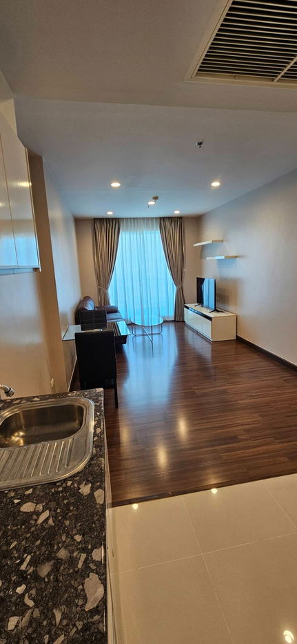 picture Code: KJ8040  for rent Supalai Lite Sathorn - Charoenrat // Line ID: @kjcondo (with @) // - 5/19