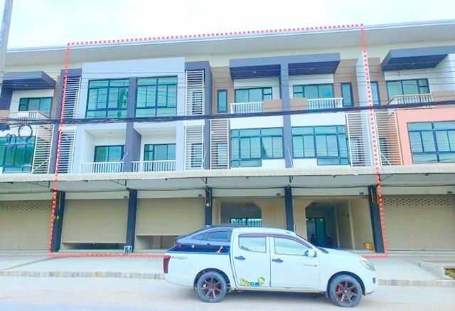 picture Orwinwittaya School 3.6 km. Commercial building for rent 4 units 3-storey 22 sq.wa. 250sq.m. Bi - 1/8