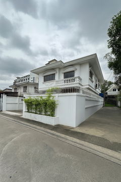 For Rent: 2-Storey Detached House in Central Ratchada – Rama 9 Area