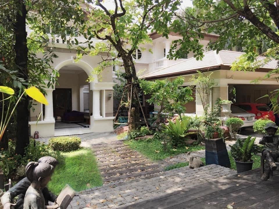 รูป หมู่บ้านลดาวัลย์ 4น 5น 250 ตรว. บ้านอยู่ใจกลางหมู่บ้านลดาวัลย์ รามอินทรา กม2 สวย และ ใหญ่ที่สุดในโครงการ ขาย 80 ล้านบาท   - รูปที่ 22/24