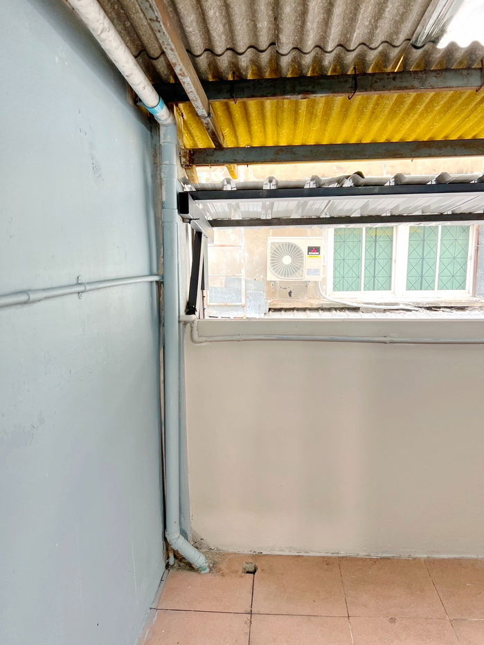 picture LatPhrao 126-132 Soi 7-11 50m. on main road MRT LatPhrao 101 300m. For rent commercial building 4-st - 9/33