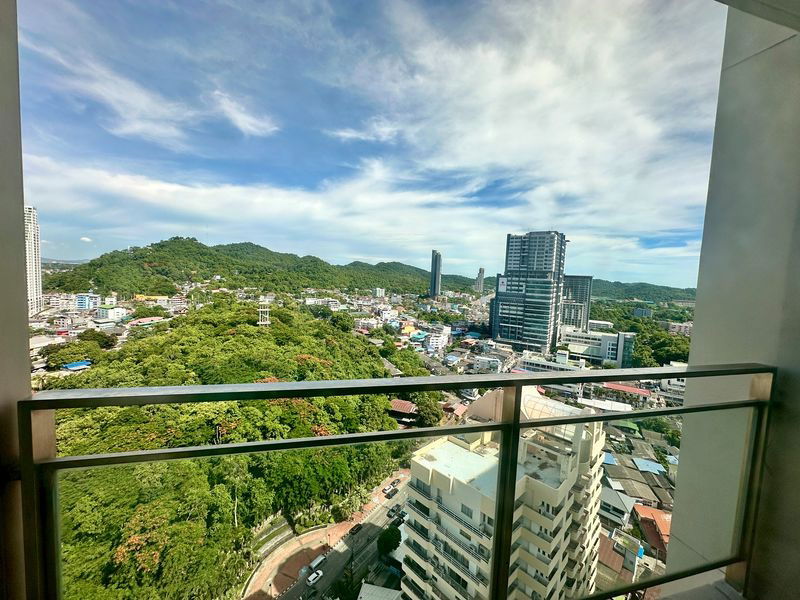 picture Condo for sale in Sriracha Marina Bay Front, cheap price, great  location, city center, next to the sea. - 12/16