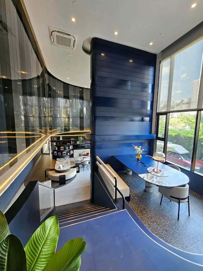 picture Duplex 33sqm. Condo Origin Plug and Play Ramkhamhaeng Triple Station, specious 360° panoramic view! - 10/13