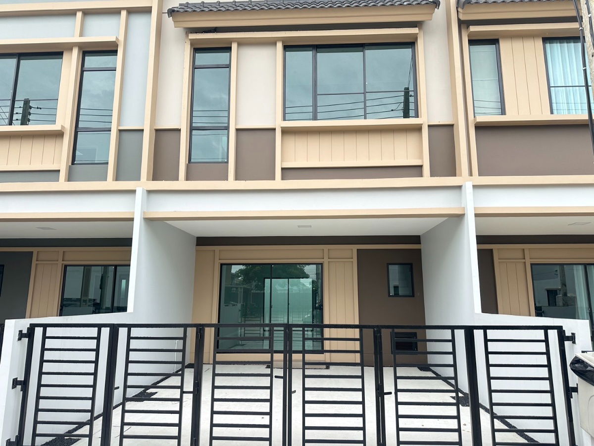 picture House for sale at Siri place Wongwaen Lamlukka-Ready to move in by Sansiri. - 3/24