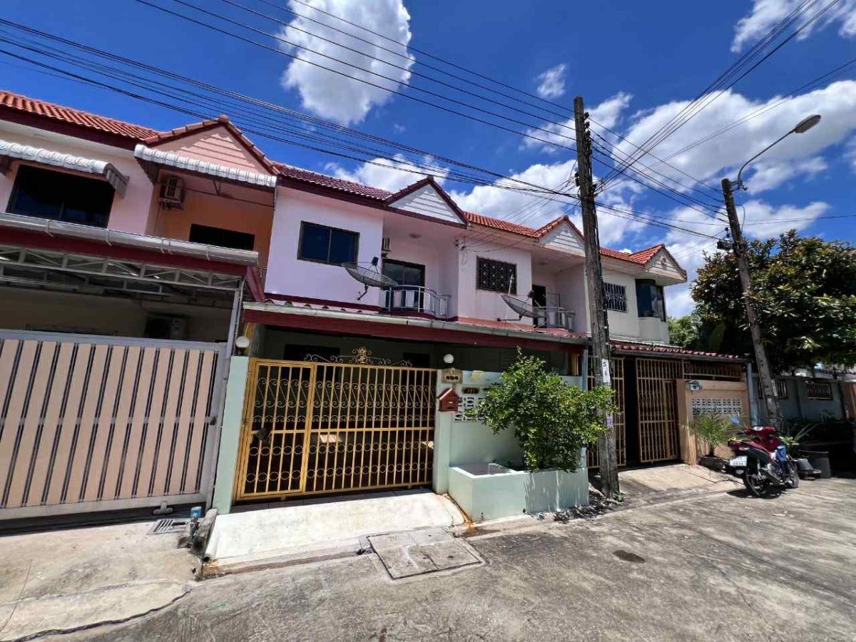 รูป ขายทาวน์เฮ้า 2ชั้น ขนาด 2 ห้องนอน 2 ห้องน้ำ ที่ดิน 24 ตรว.   หมู่บ้าน บ้านนำโชค ซอยเพชรเกษม58 ถนนพุทธมณฑลสาย1  - รูปที่ 20/26
