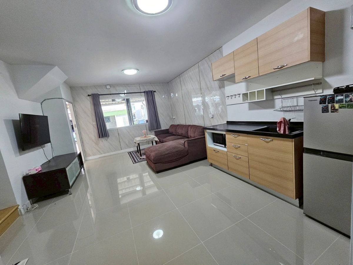 รูป 🏡 บ้านว่างให้เช่า หลังริม ศรีด่าน 22 – ใกล้ BTS ศรีลาซาล ✅ พร้อมอยู่ เฟอร์ครบ จอดรถ 2 คัน 📍หมู่บ้านพลีโน่ ศรีด่าน 22 (หลังโรงเรียนไทย-สิงคโปร์) - รูปที่ 4/17