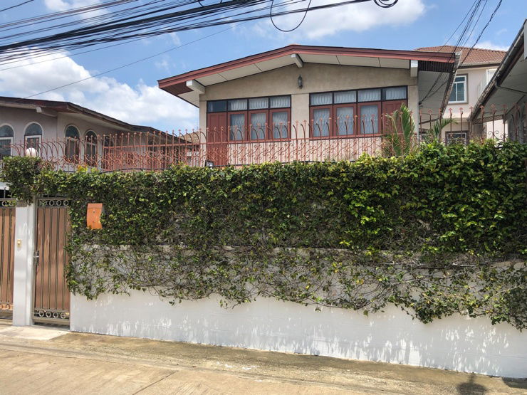 รูป 🏡✨ ลดสนั่น! บ้านเดี่ยวสุดคุ้ม พงษ์เพชร-งามวงศ์วาน เหลือเพียง 6.99 ล้านบาท! 💥 - รูปที่ 3/10