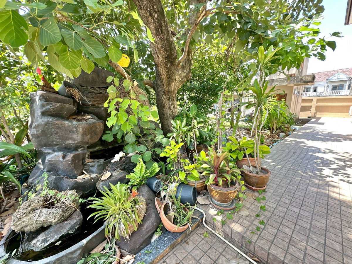 รูป Luxury Home ใกล้ชายหาดบางแสน ทำเลพรีเมียม ตกแต่งพร้อมเข้าอยู่  - รูปที่ 20/22