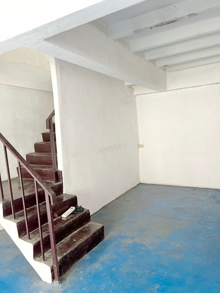 picture LatPhrao 126-132 Soi 7-11 50m. on main road MRT LatPhrao 101 300m. For rent commercial building 4-st - 32/33