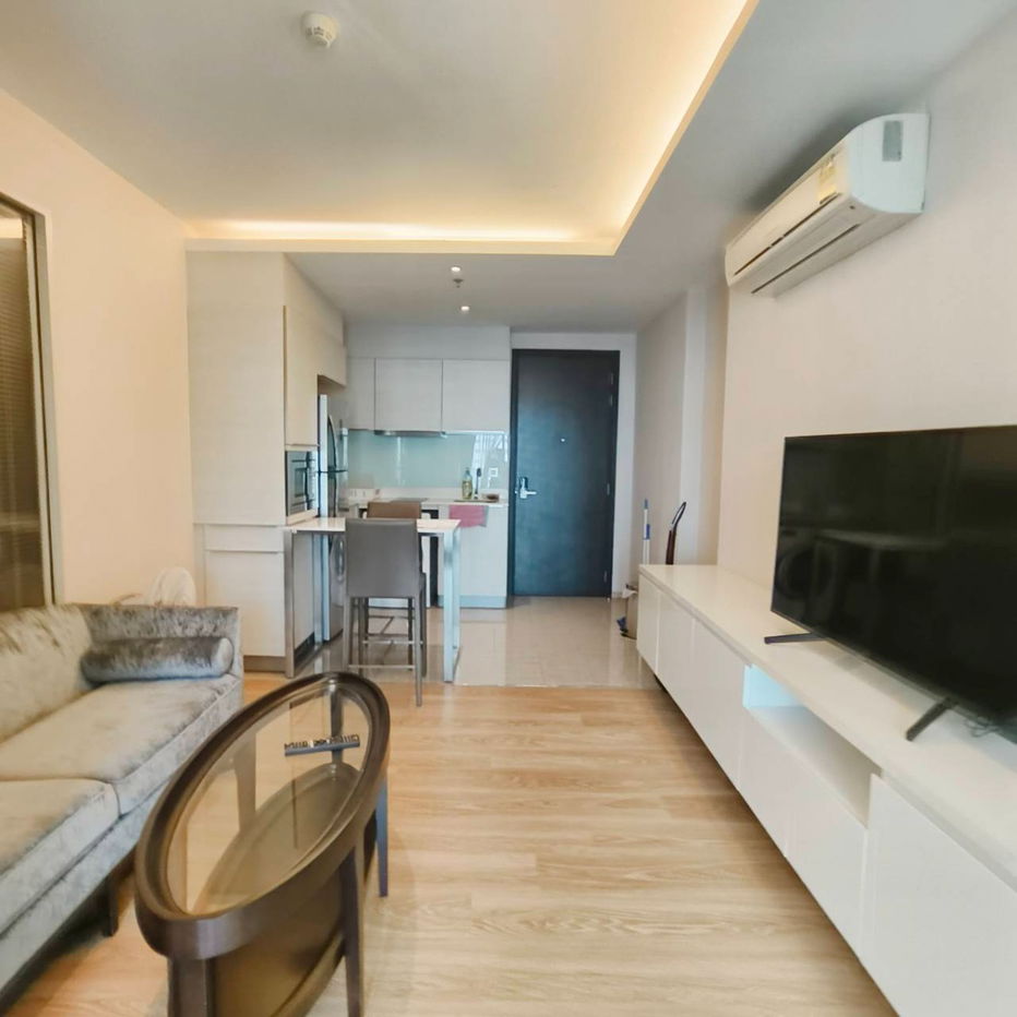 รูป ขาย เอช คอนโด สุขุมวิท 43 (H Sukhumvit 43) ชั้น 14 ขนาด 40.41 ตรม เฟอร์นิเจอร์ เครื่องใช้ไฟฟ้าครบ ห้องสวยพร้อมอยู่  ใกล้ BTS พร้อมพงษ์ - รูปที่ 12/13