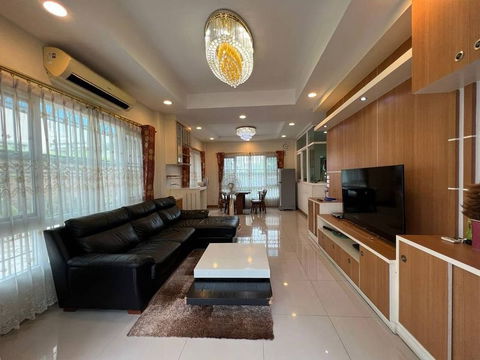 Single house for rent in Sriracha, Casa Legend Village, fully furnished, move in ready