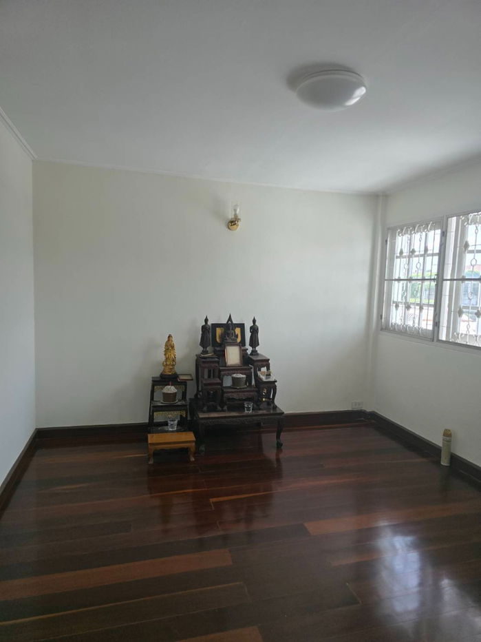 รูป บ้านเดี่ยว 2 ชั้น พื้นไม้สักแท้ Renovate ใหม่ทั้งหลังพร้อมที่จอดรถ 5คัน ,หมู่บ้านเมืองทอง 2/2 ,ที่ดิน 100  ตร.วา ,พื้นที่ใช้สอย 338 ตร.ม - รูปที่ 5/18