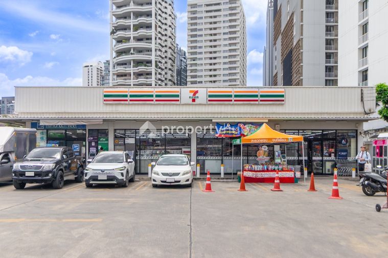 Aguston Sukhumvit 22