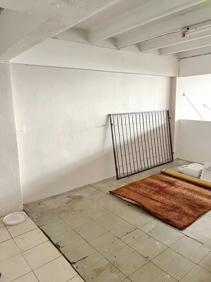picture LatPhrao 126-132 Soi 7-11 50m. on main road MRT LatPhrao 101 300m. For rent commercial building 4-st - 12/33