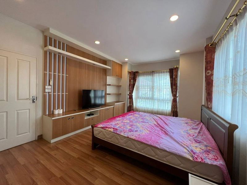 picture Two-storey detached house for sale, Casa Legend Village project, Sriracha, Chonburi - 9/17