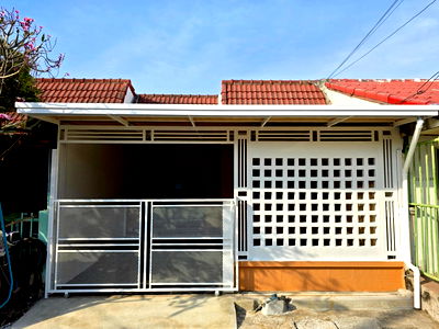 ทาวน์โฮม รพ.มหาวชิราลงกรณ์ธัญบุรี : หมู่บ้านเรือนสุข2 ซ.67  [ ต.ลำผักกูด อ.ธัญบุรี จ.ปทุมธานี ]