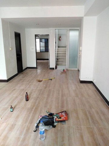 picture FOR RENT  OFFICE PROPERTY  200000 BAHT per MONTH - 5/8