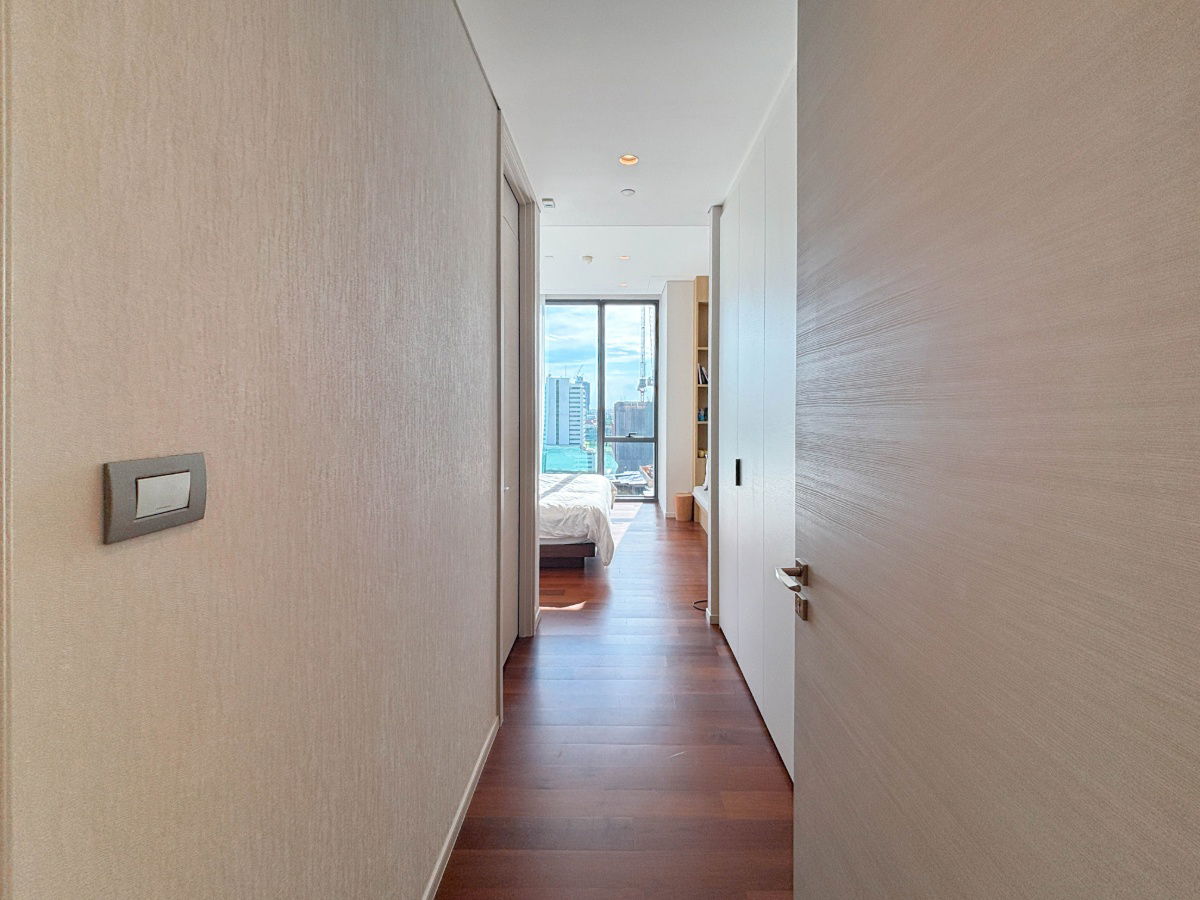 รูป Foreigner Quota ขายคอนโด The Residences at Sindhorn Kempinski ราคา 41,813,253 บาท [KMs250602] - รูปที่ 17/21