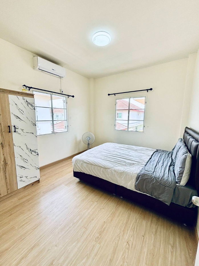 รูป 🏡✨ขายบ้าน 3 ห้องนอน หมู่บ้านเอ็มเพอเร่อ 2 – แยกรวมโชค เพียง 5.3 ล้านบาท  - รูปที่ 10/17