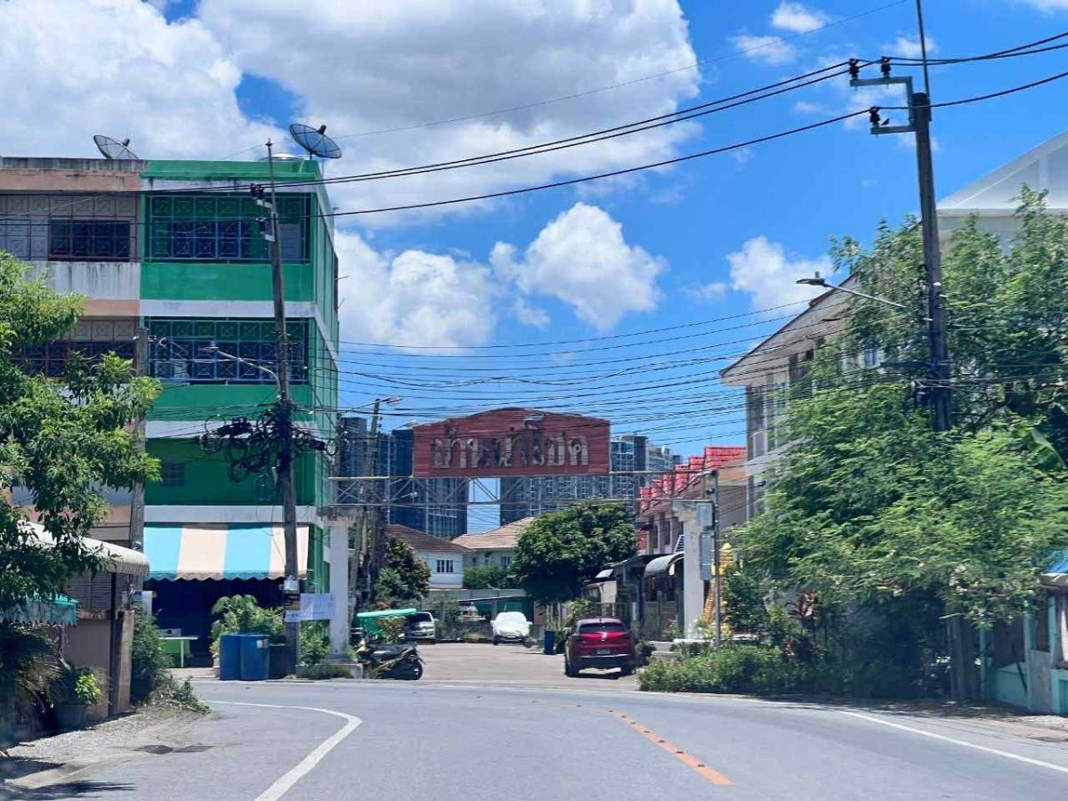 รูป ขายทาวน์เฮ้า 2ชั้น ขนาด 2 ห้องนอน 2 ห้องน้ำ ที่ดิน 24 ตรว.   หมู่บ้าน บ้านนำโชค ซอยเพชรเกษม58 ถนนพุทธมณฑลสาย1  - รูปที่ 26/26