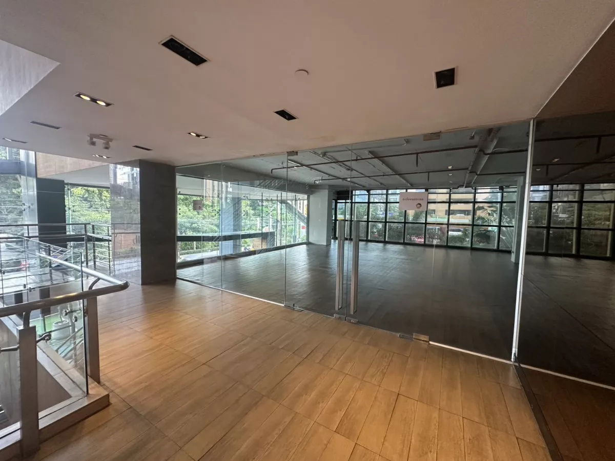 picture For Rent Bangkok Retail Space Sukhumvit Watthana BTS Ekkamai BRE25371 - 1/5