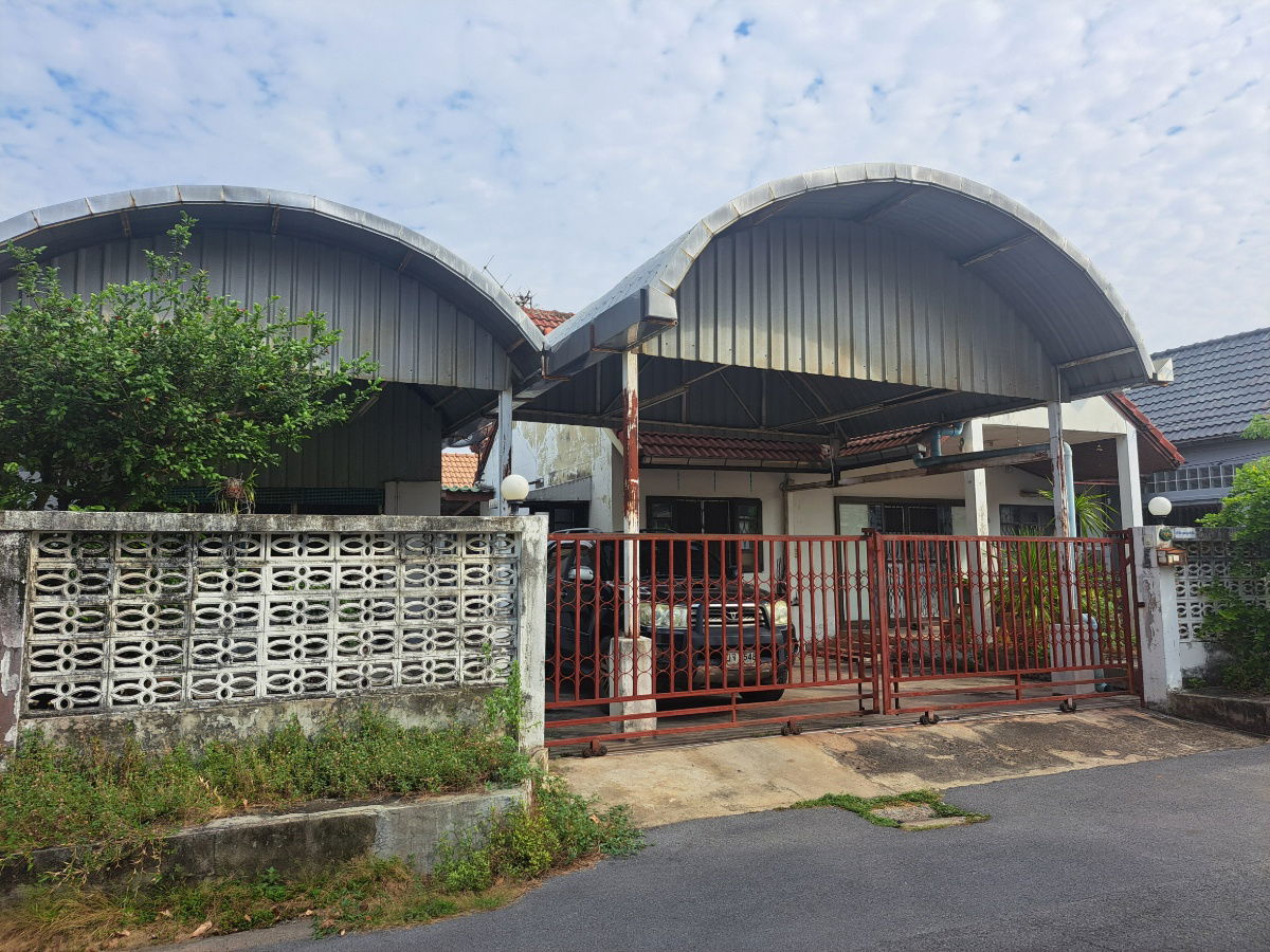 รูป บ้านเดี่ยว 75 ตร.ม.ใจกลางเมือง ติดถนนใหญ่ ใกล้ทางด่วน รถไฟฟ้าสีชมพู - รูปที่ 2/4