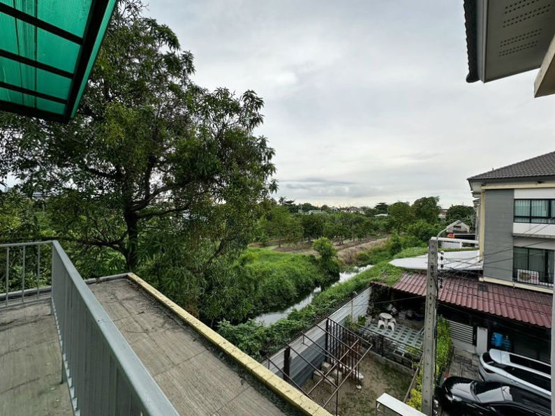 picture For Sale! 3‑Storey Townhome with Spacious Area at The Connect Up 3 Wongwaen–Bangkae - 11/16