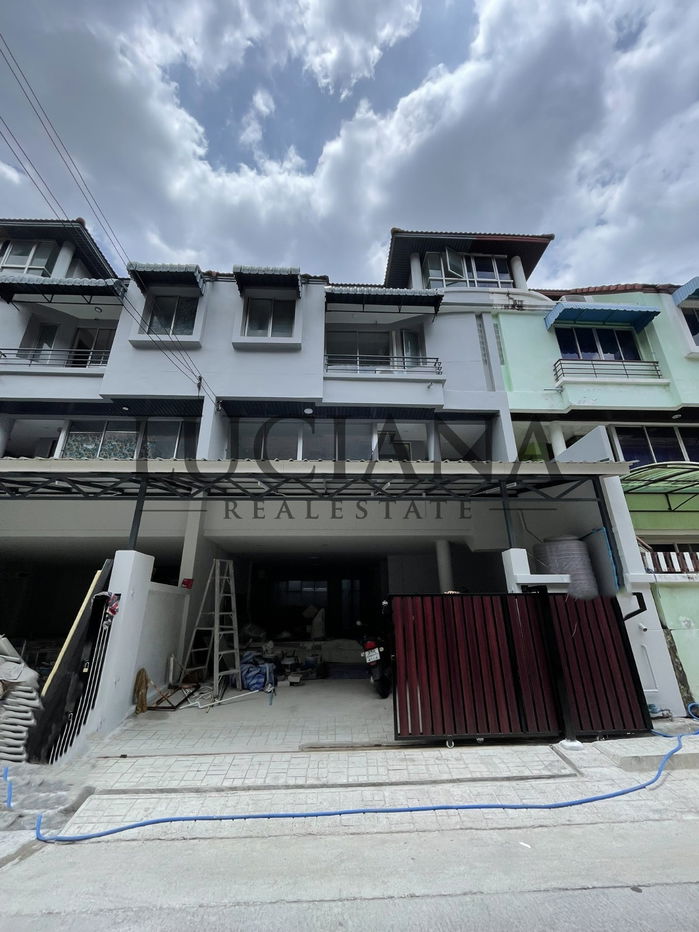 picture  🏡 3-story townhouse for rent, corner unit, near MRT Sutthisan, prime location for living & home office! ✨ - 1/12