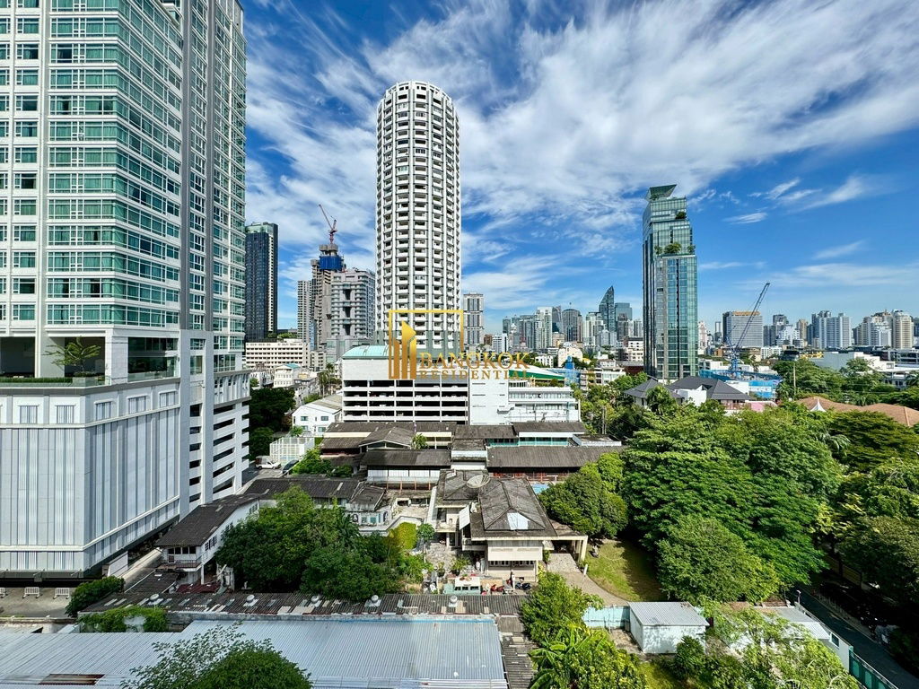 รูป Moon Tower | Renovated 3 Bedroom Condo For Sale in Ekkamai - BR2036CD - รูปที่ 8/42